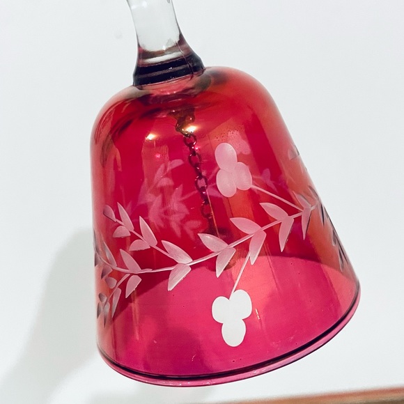 Vintage Dinner Bell Cranberry Ruby Red Etched Floral Glass - Picture 5 of 12